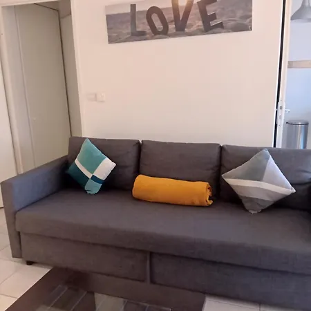 Proche De La Gare Avec Le Calme Des Vignes. Lägenhet *