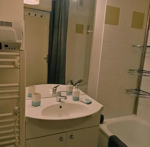 Proche De La Gare Avec Le Calme Des Vignes. Apartman *