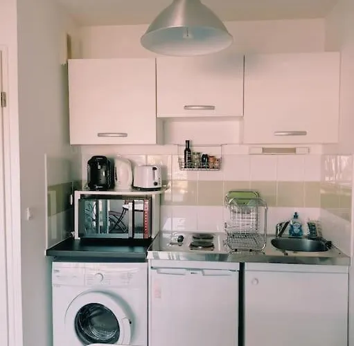 Apartman Proche De La Gare Avec Le Calme Des Vignes. *